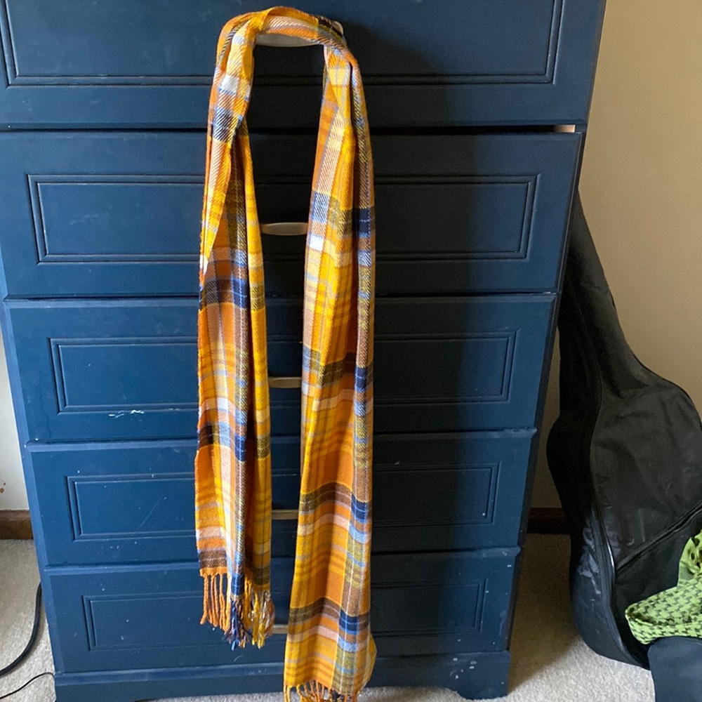 Womens plaid neck scarf OLD NAVY